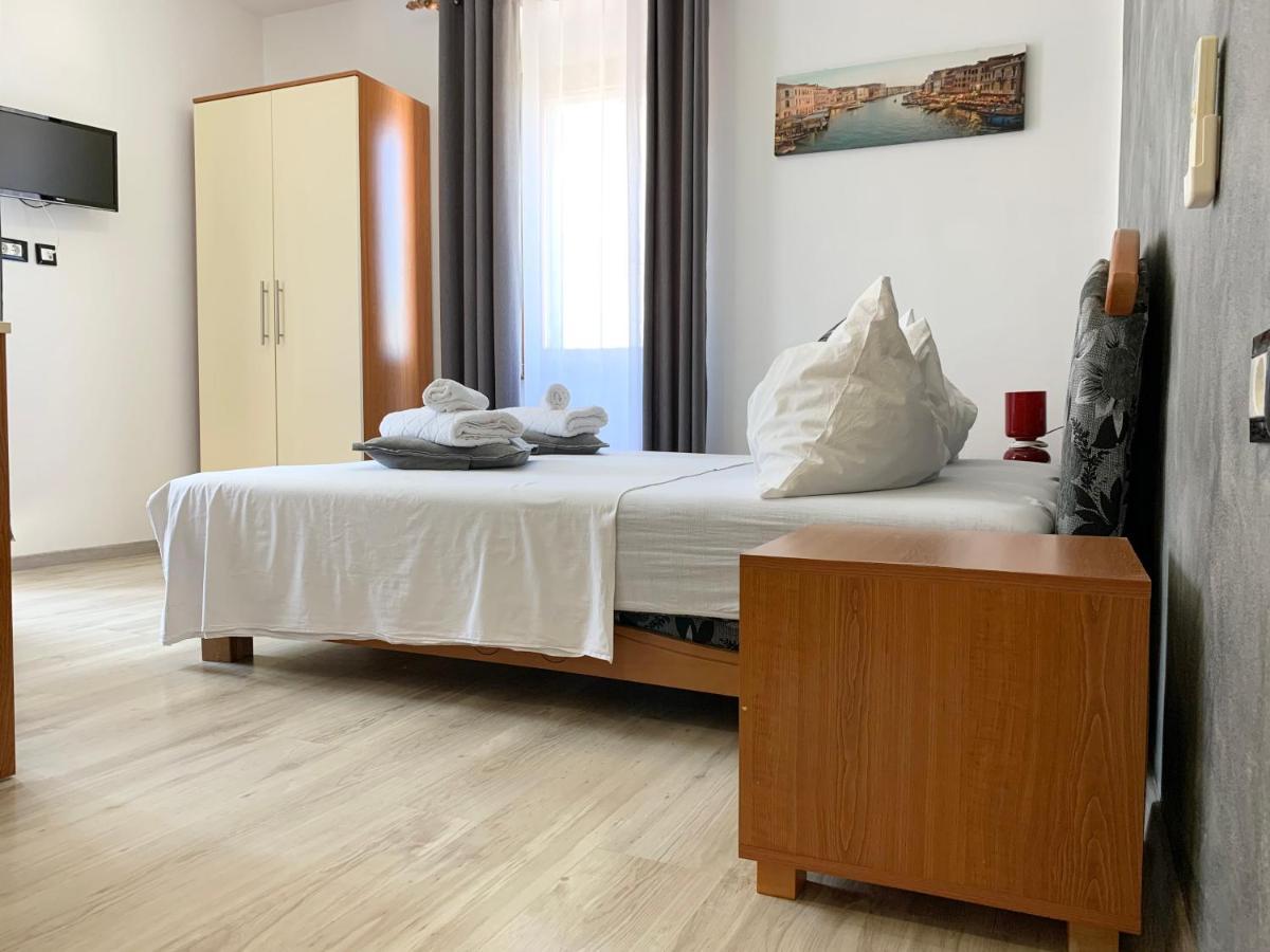 Rooms Valentino Porec Exterior photo