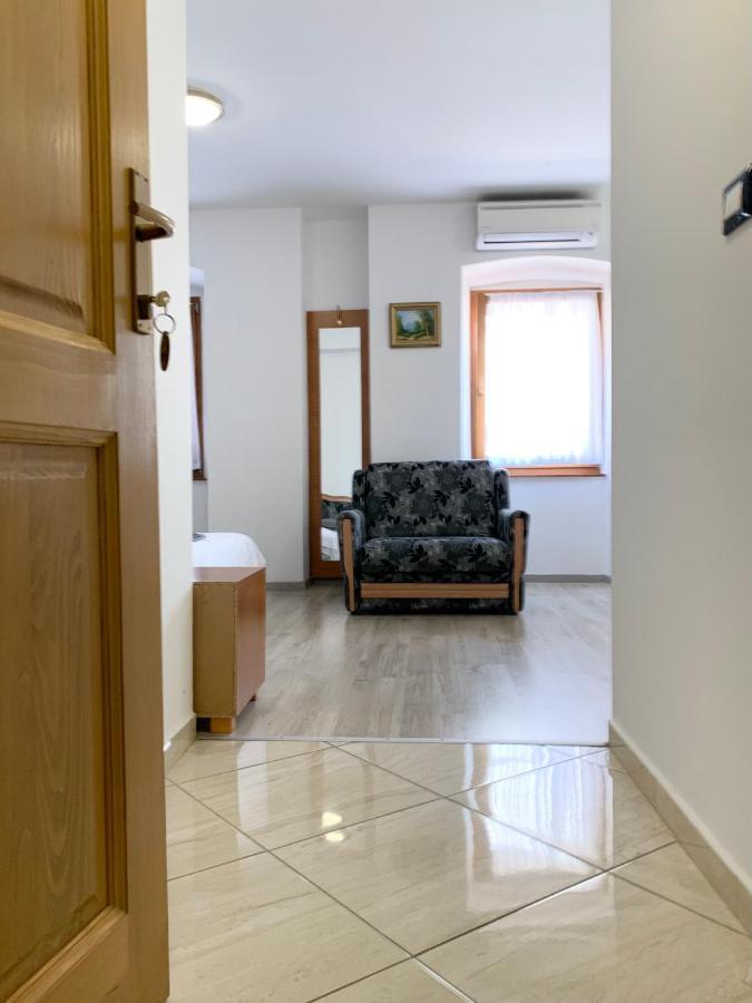 Rooms Valentino Porec Exterior photo