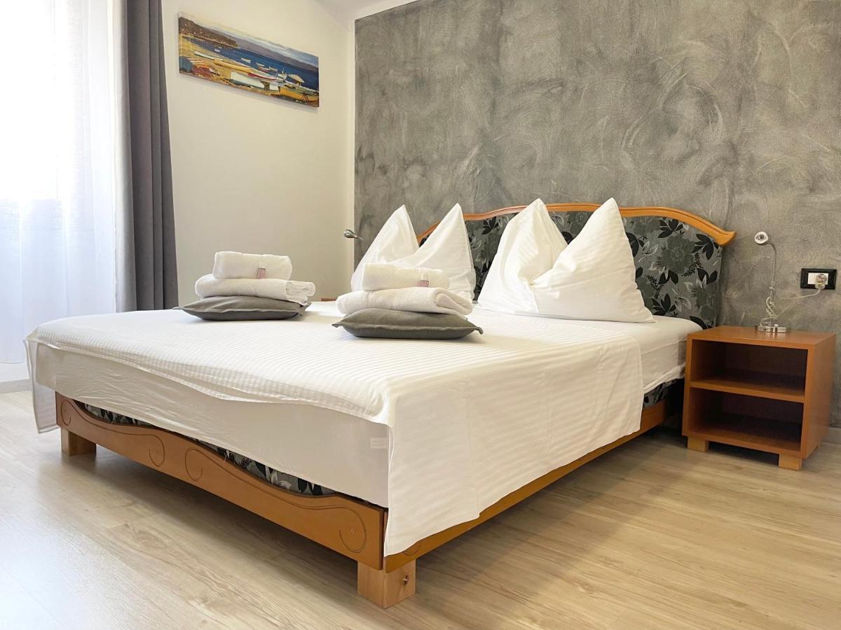 Rooms Valentino Porec Exterior photo