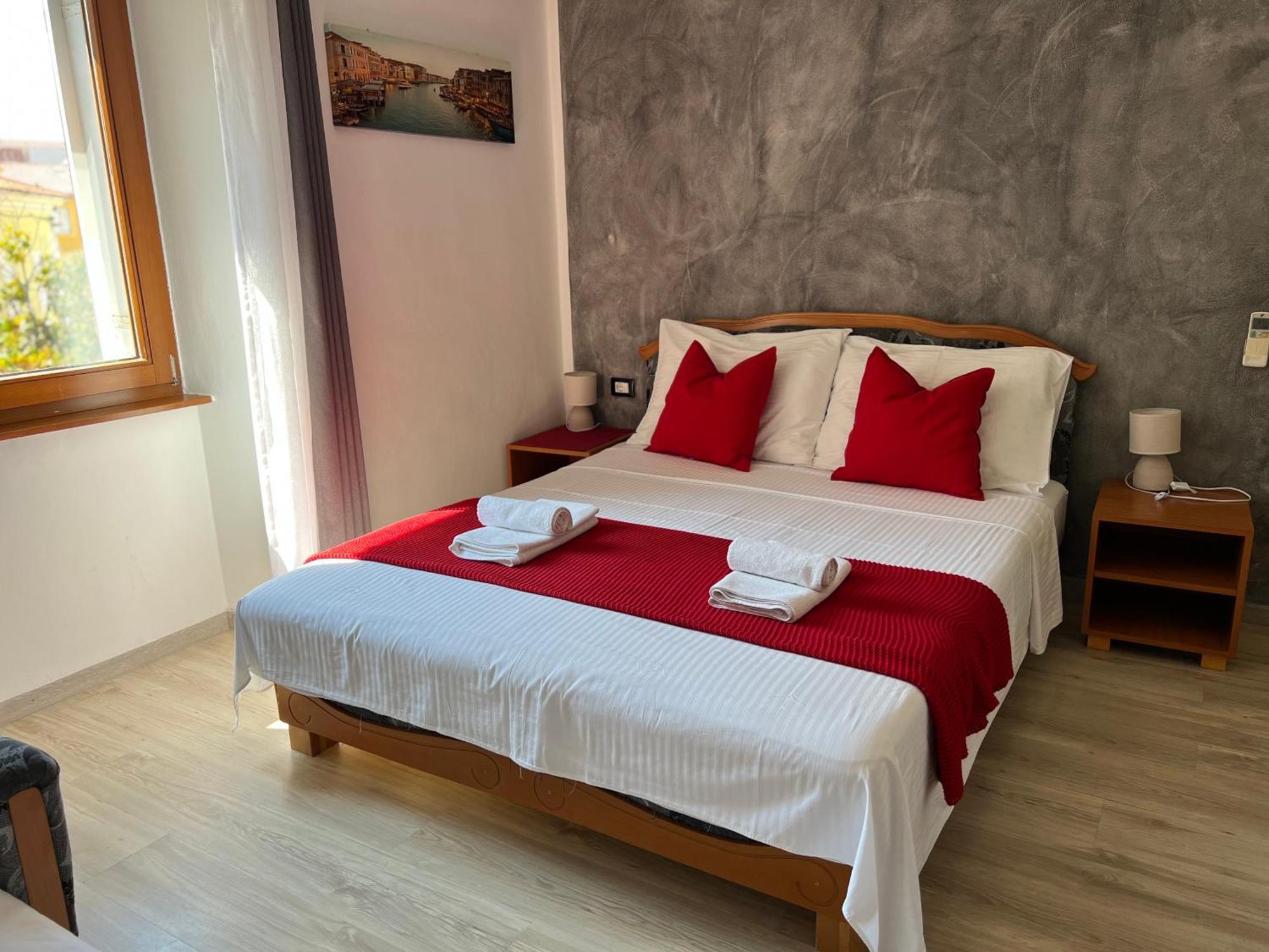 Rooms Valentino Porec Exterior photo